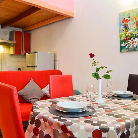 Duje Гостевой дом 3*