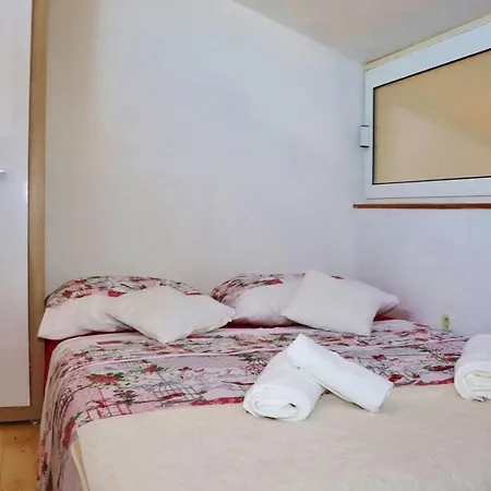 招待所 Duje 扎达尔